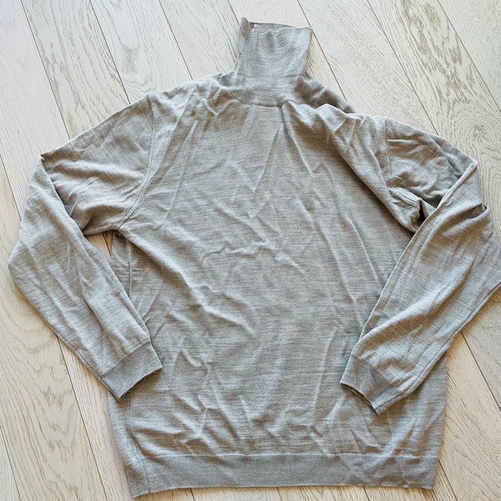ZARA TURTLE NECK